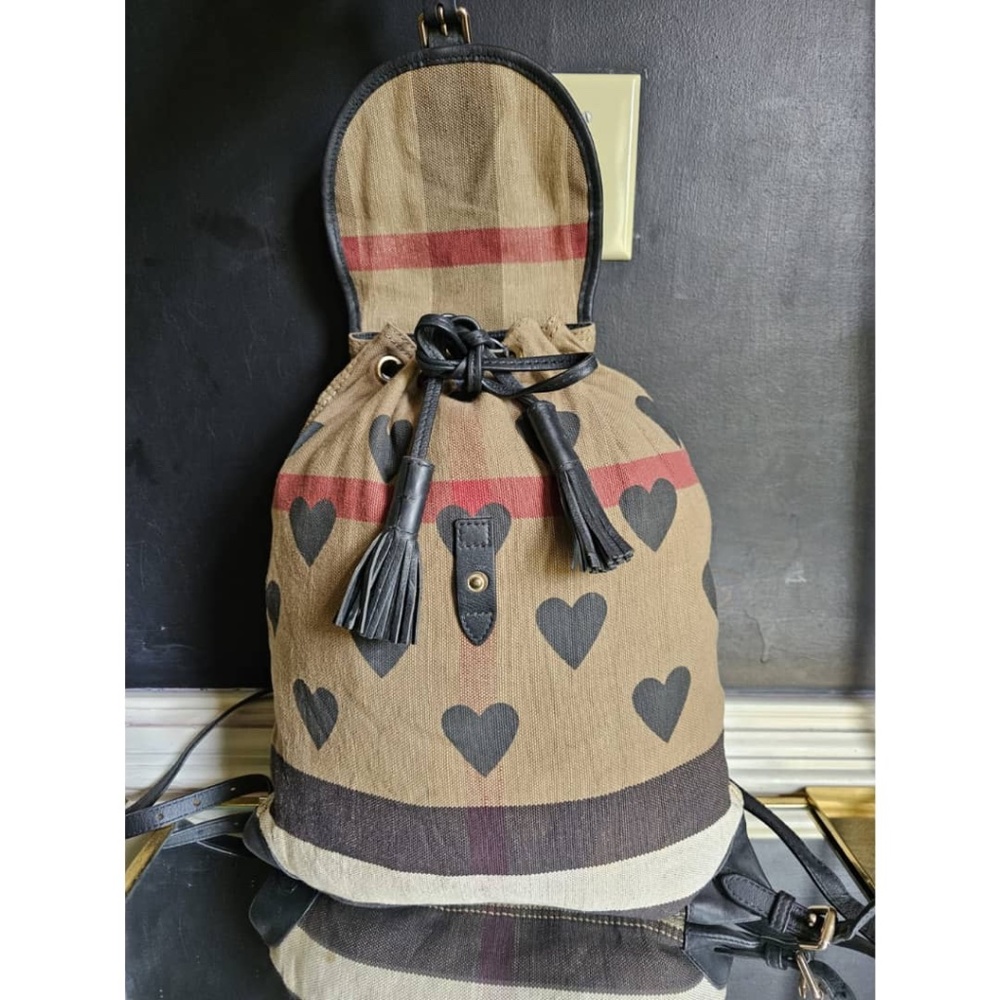 Authentic BURBERRY Overdyed Canvas Mega Check Heart Print Medium Chiltern - Picture 6 of 9